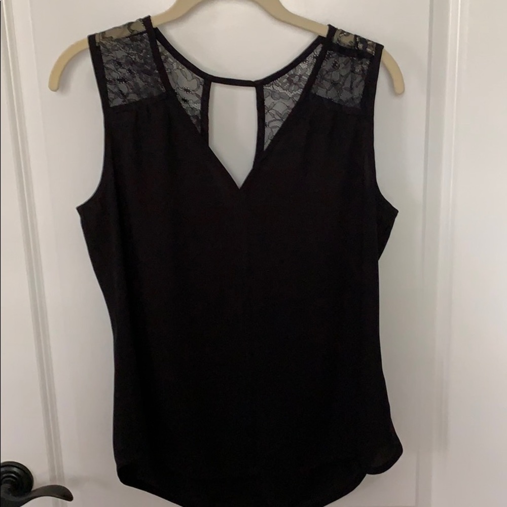 Black sz m sleeveless blouse with lace shoulders